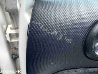 2012-peugeot-206-1463615-47890328