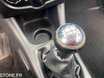 2012-peugeot-206-1463615-47890337
