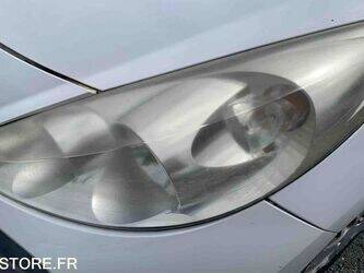 2012-peugeot-206-1463615-47890354