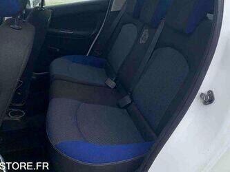 2012-peugeot-206-1463615-47890356