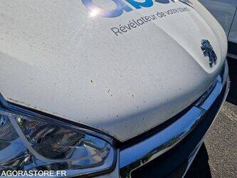 2019-peugeot-208-1463618-47890465