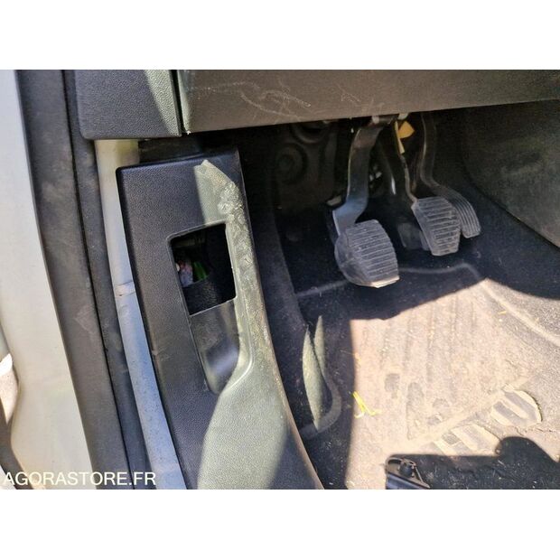 2019 Peugeot 208-47890475