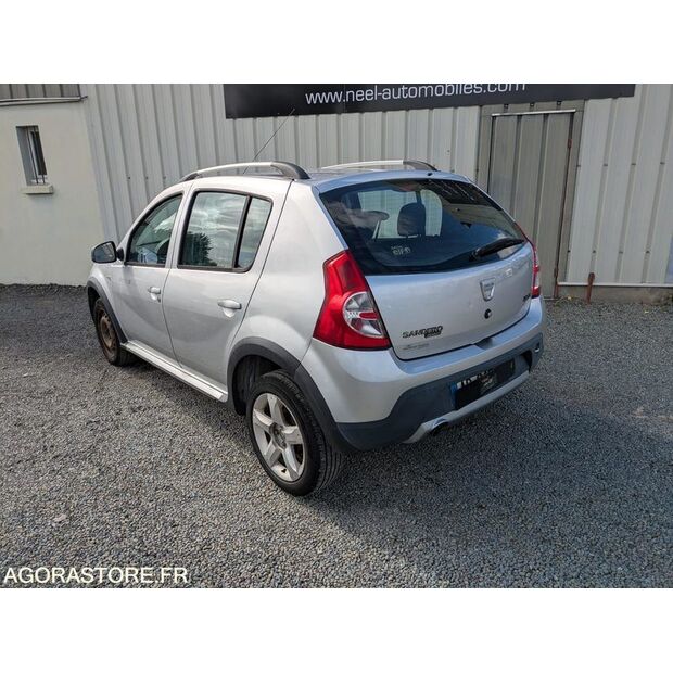 2009 داسيا SANDERO-47890503