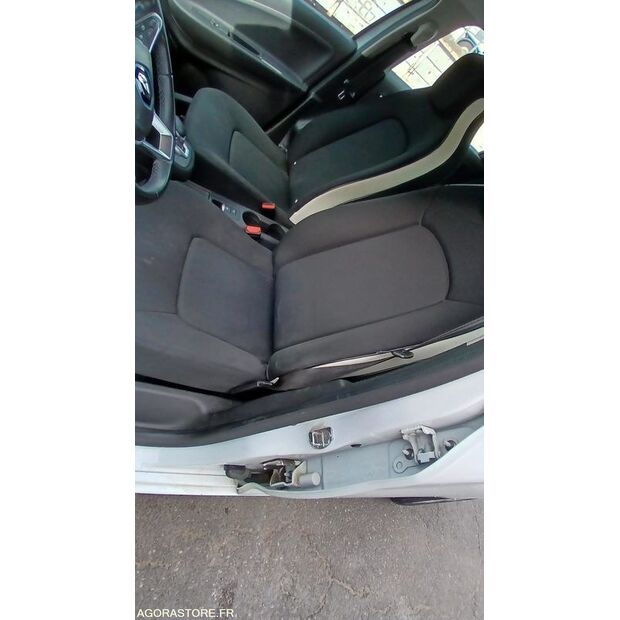 2020 Renault ZOE-47890542