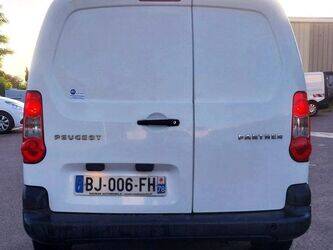 2011-peugeot-partner-1463625-47890618