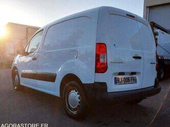 2011-peugeot-partner-1463625-47890620