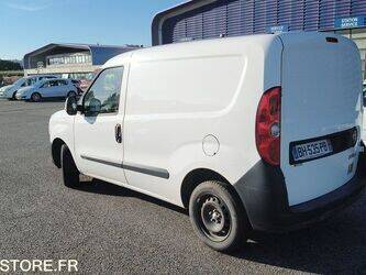 2011-fiat-doblo-1463632-47890789