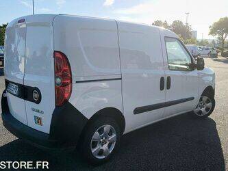 2011-fiat-doblo-1463632-47890804