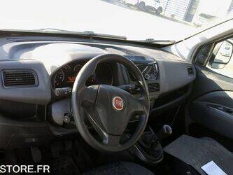 2011-fiat-doblo-1463632-47890805