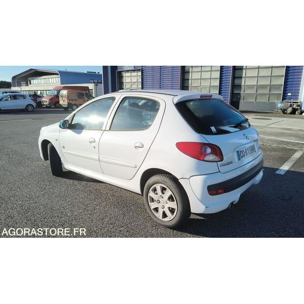 2013 Peugeot 206-47890858