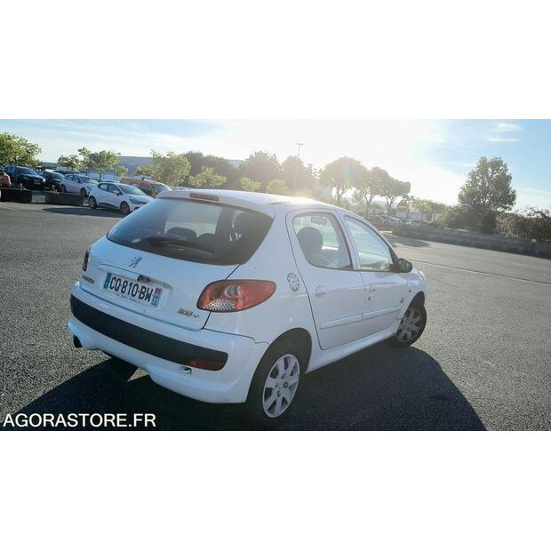 2013 Peugeot 206-47890865