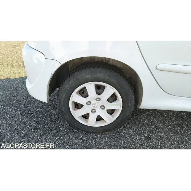 2013 Peugeot 206-47890882