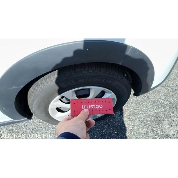 2018 Citroen C3-47890931