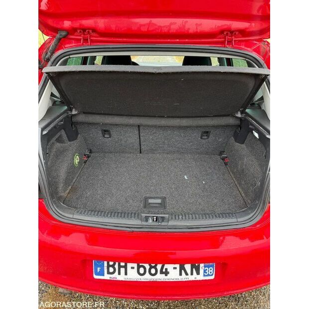 2011 Volkswagen POLO-47891249