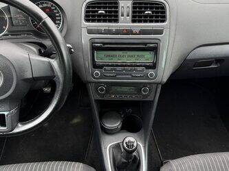 2011-volkswagen-polo-1463644-47891251