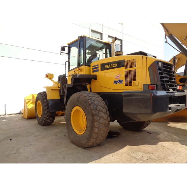 2025 Komatsu WA320-47892251