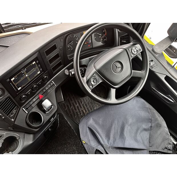 2023 Mercedes-Benz 2652-47893836