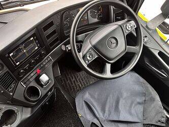 2023-mercedes-benz-2652-47893836