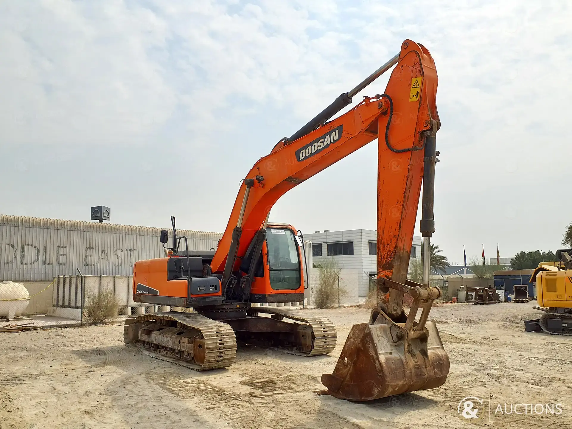 صورة ل 2016 دووسان DX225LC-9C