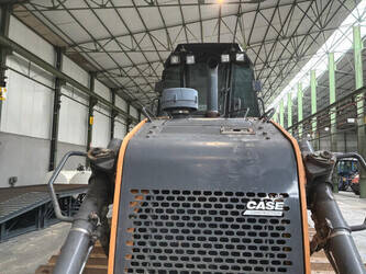 2014-case-2050m-xlt-47894730