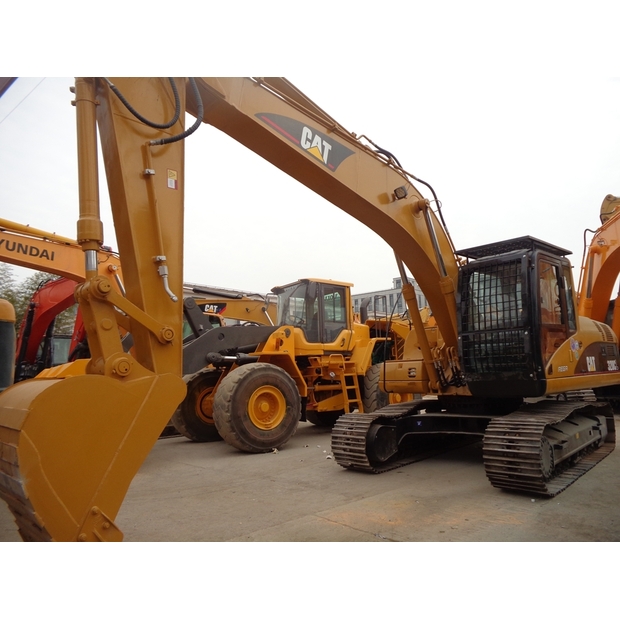 2025 Caterpillar 320CL-47909702