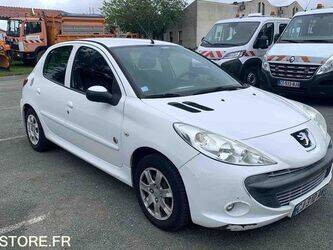 2012-peugeot-206-1464117-47911752