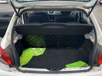 2012-peugeot-206-1464117-47911775