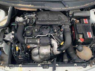 2012-peugeot-206-1464117-47911797