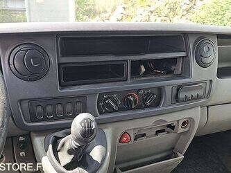 2004-renault-master-1464121-47912009