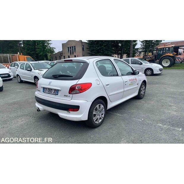 2012 Peugeot 206-47912145