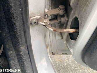 2012-peugeot-206-1464125-47912152