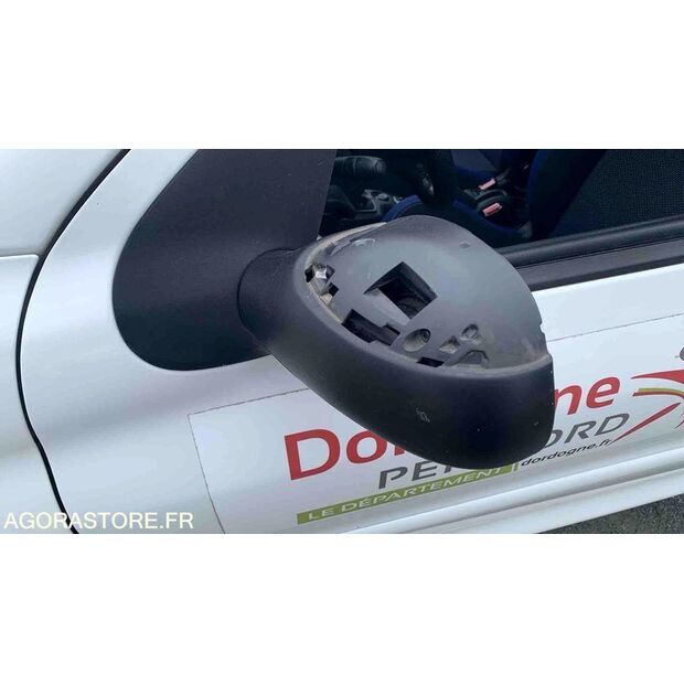 2012 Peugeot 206-47912156