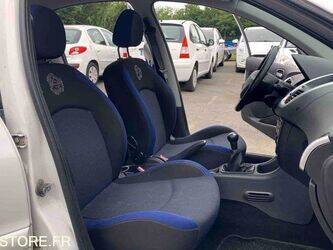 2012-peugeot-206-1464125-47912165