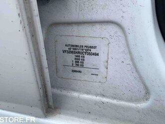 2012-peugeot-206-1464125-47912167