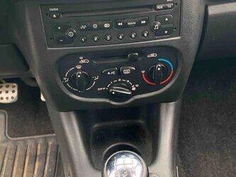 2012-peugeot-206-1464125-47912170