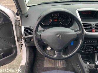 2012-peugeot-206-1464125-47912173