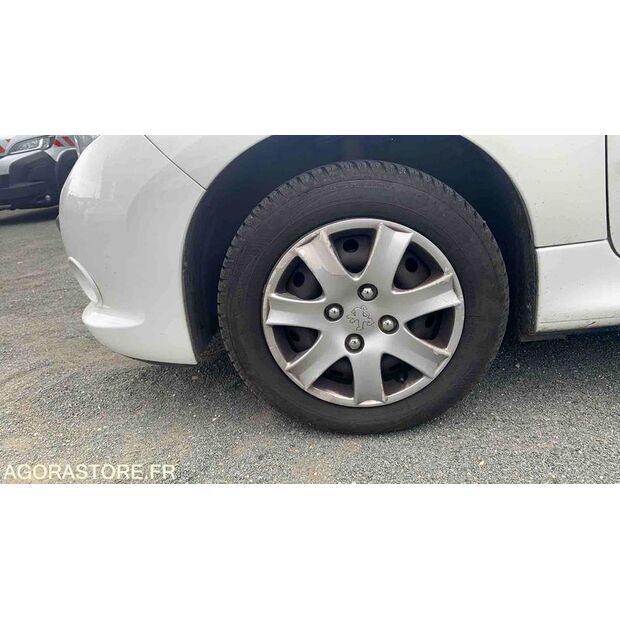 2012 Peugeot 206-47912178