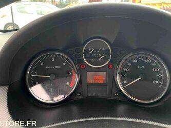 2012-peugeot-206-1464125-47912182