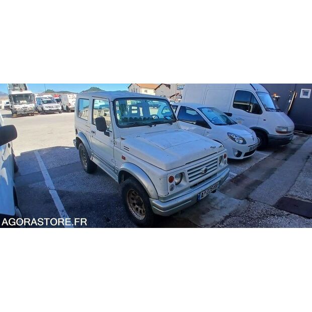 2003 Suzuki Samurai-47912242