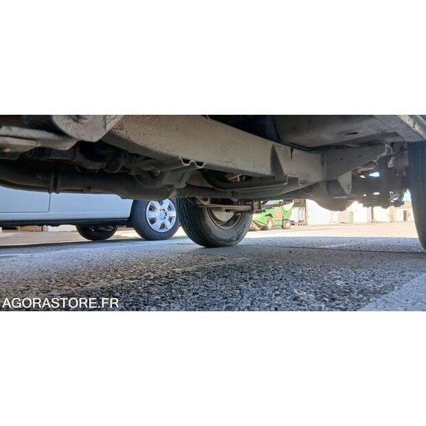 2003 Suzuki Samurai-47912252