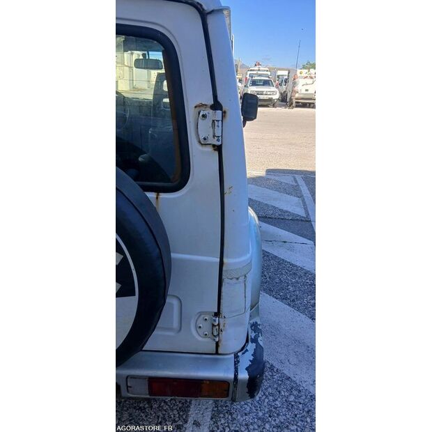 2003 Suzuki Samurai-47912253