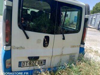 renault-trafic-1464132-47912395