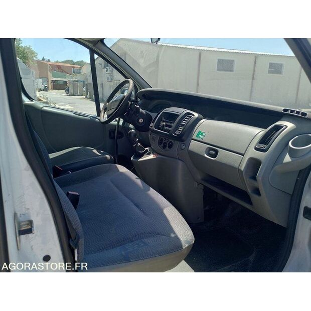 رينو Trafic-47912401