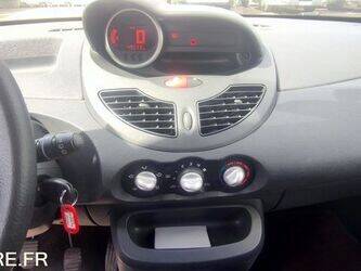 2011-renault-twingo-1464135-47912478