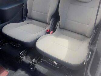 2011-renault-twingo-1464135-47912479