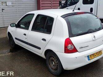 2007-renault-clio-1464141-47912587