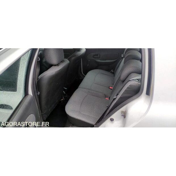 2007 Renault Clio-47912590