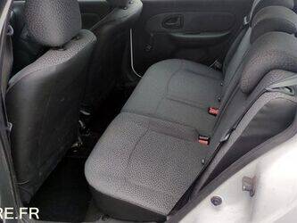 2007-renault-clio-1464141-47912590