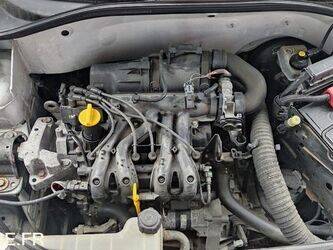 2007-renault-clio-1464141-47912593