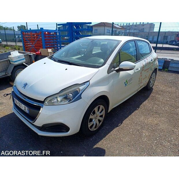 2015 Peugeot 208-47912692